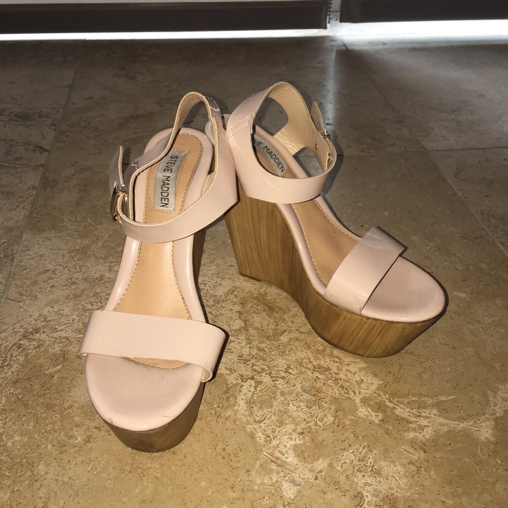 Steve Madden Patent Nude Wedges 7