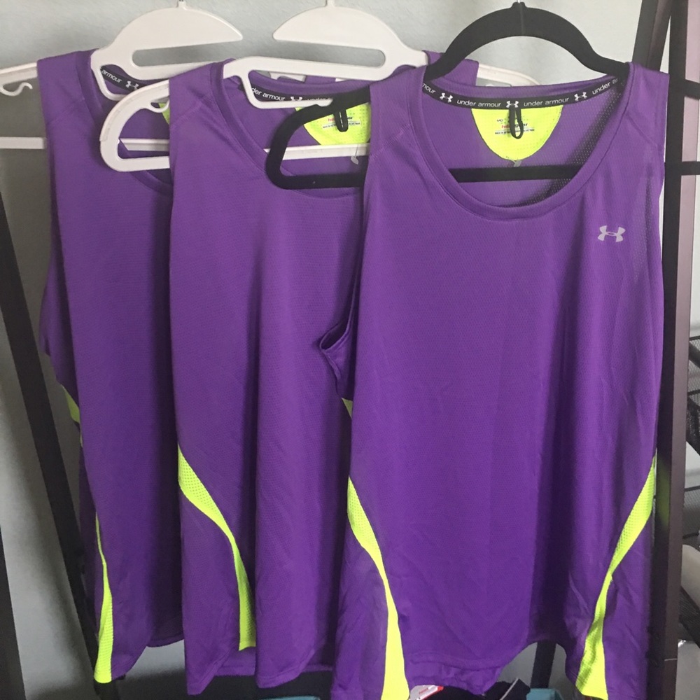 Lot of 3 under armour heat gear tanks m