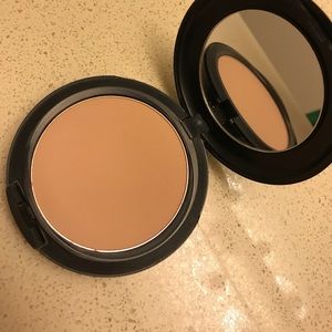 Mac cosmetics studio fix powder NW25