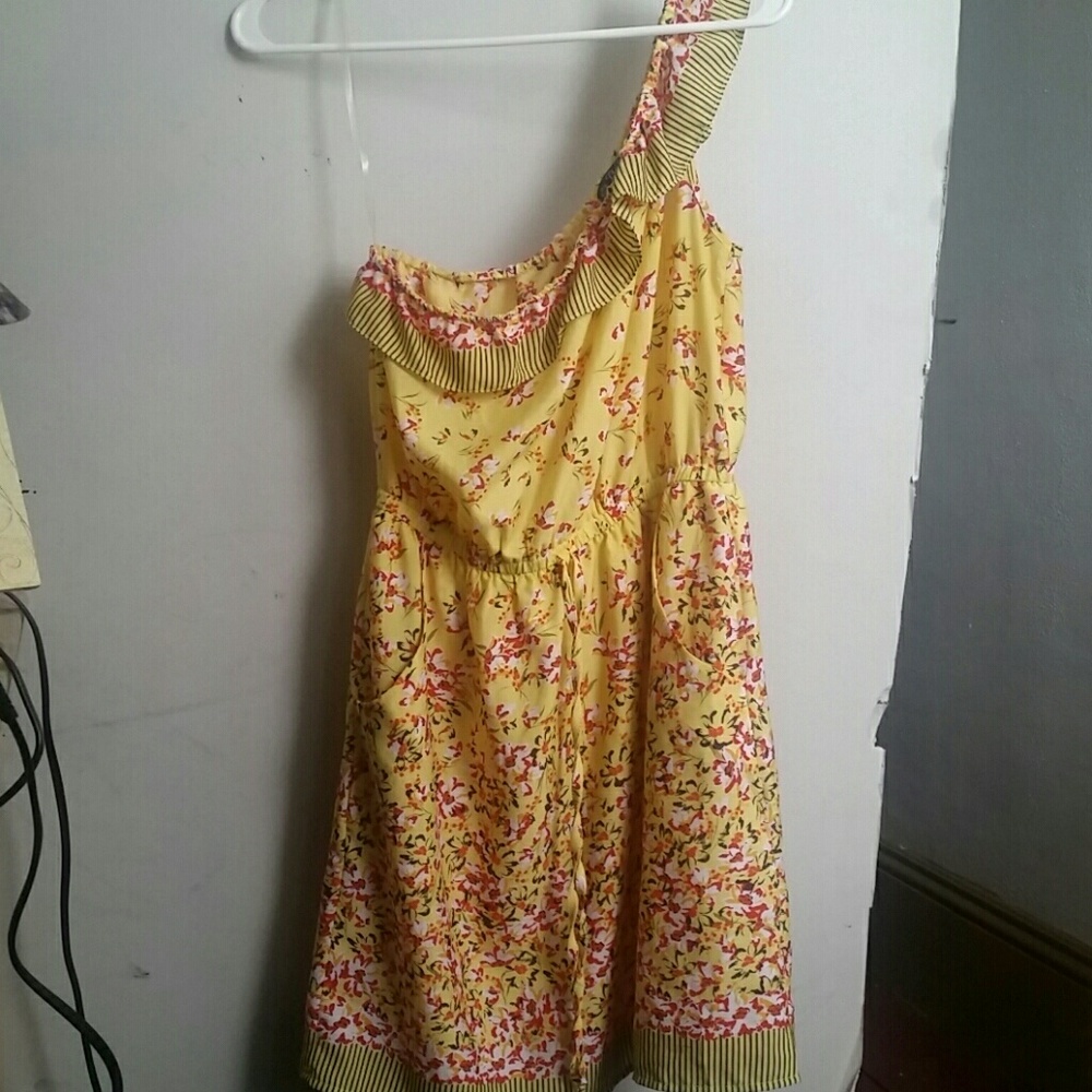 Springtime light-weight sun dress