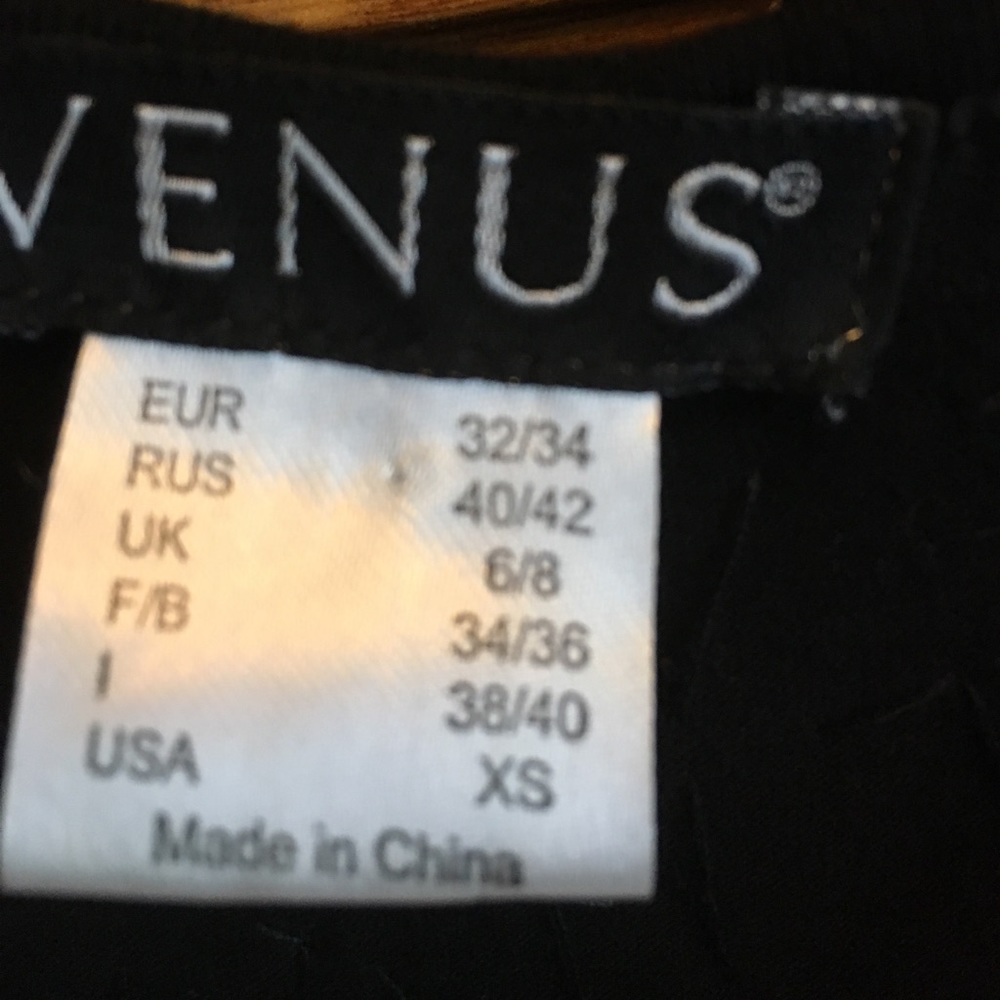 Venus dress - Picture 3 of 4