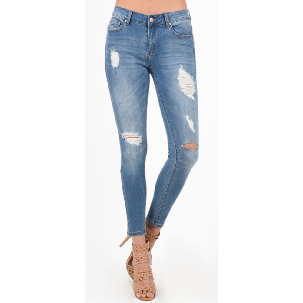"Nikki" Destroyed Denim Jeans
