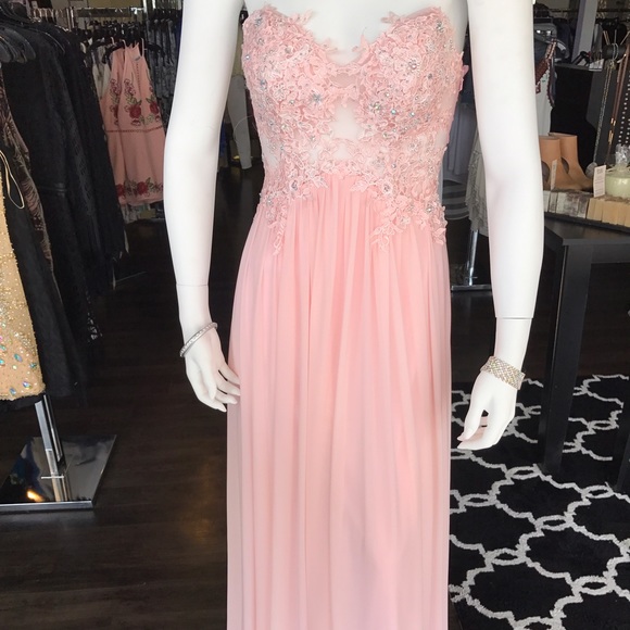 Light pink floorlength chiffon dress - Picture 3 of 5