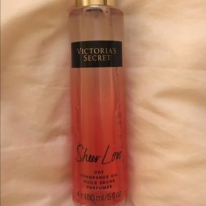 Victoria's Secret Sheer Love body spray