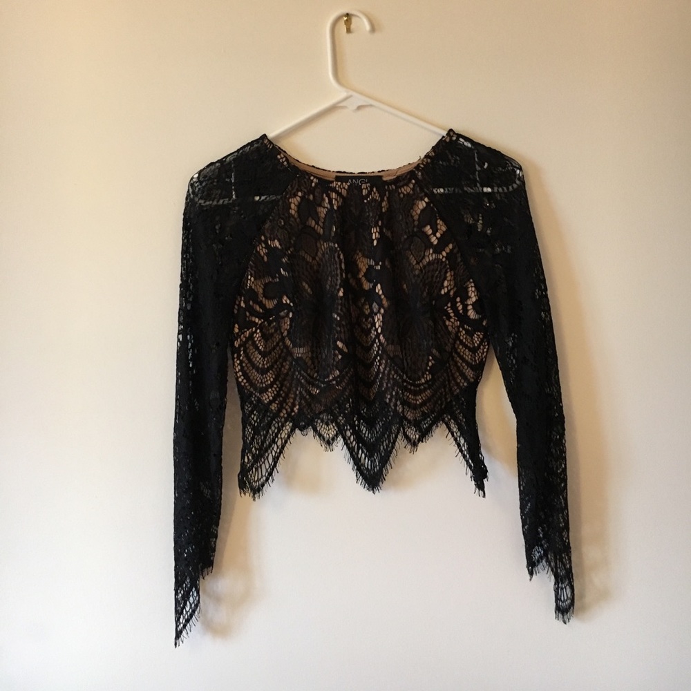 Black lace crop