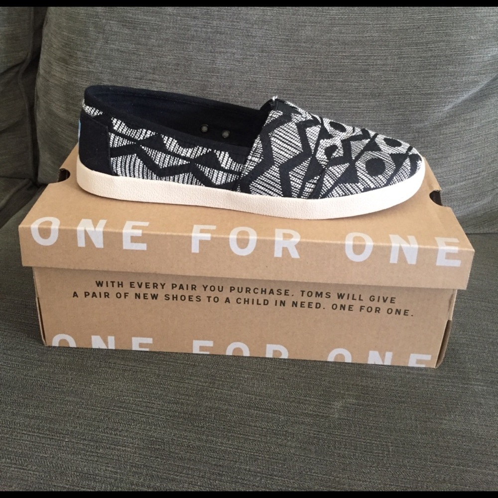TOMS Avalon Sneaker