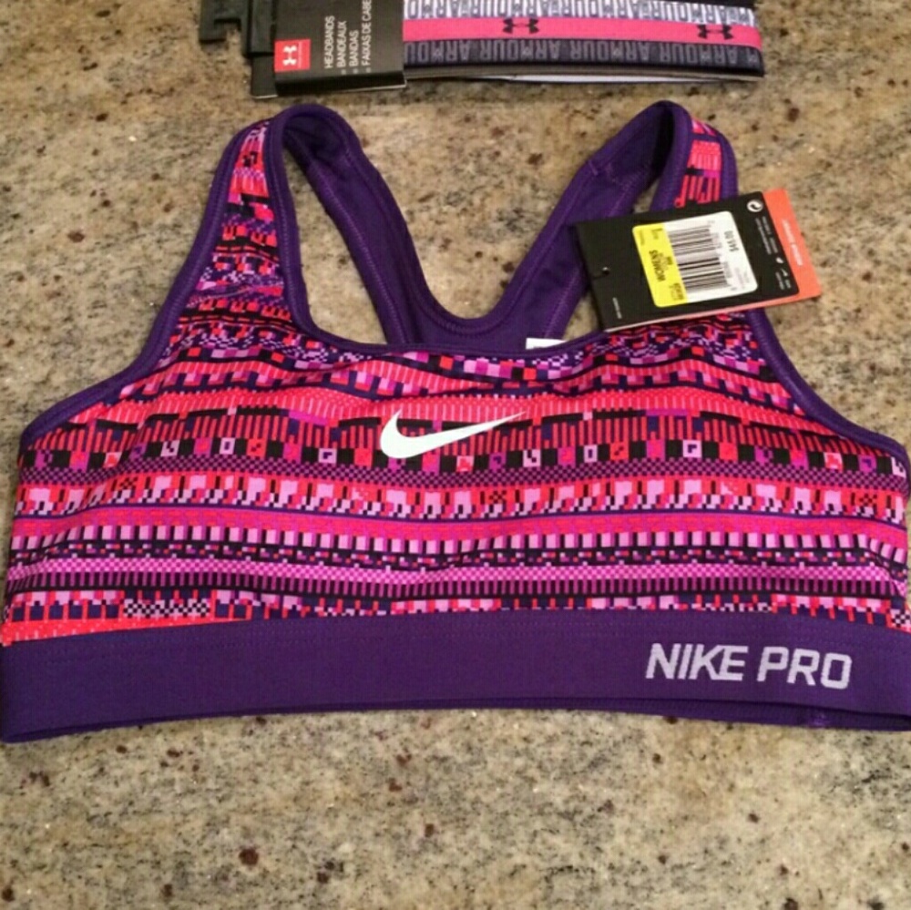 Lowest Price. Small Nike Padded Sports Bra