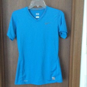NWOT Nike pro tee