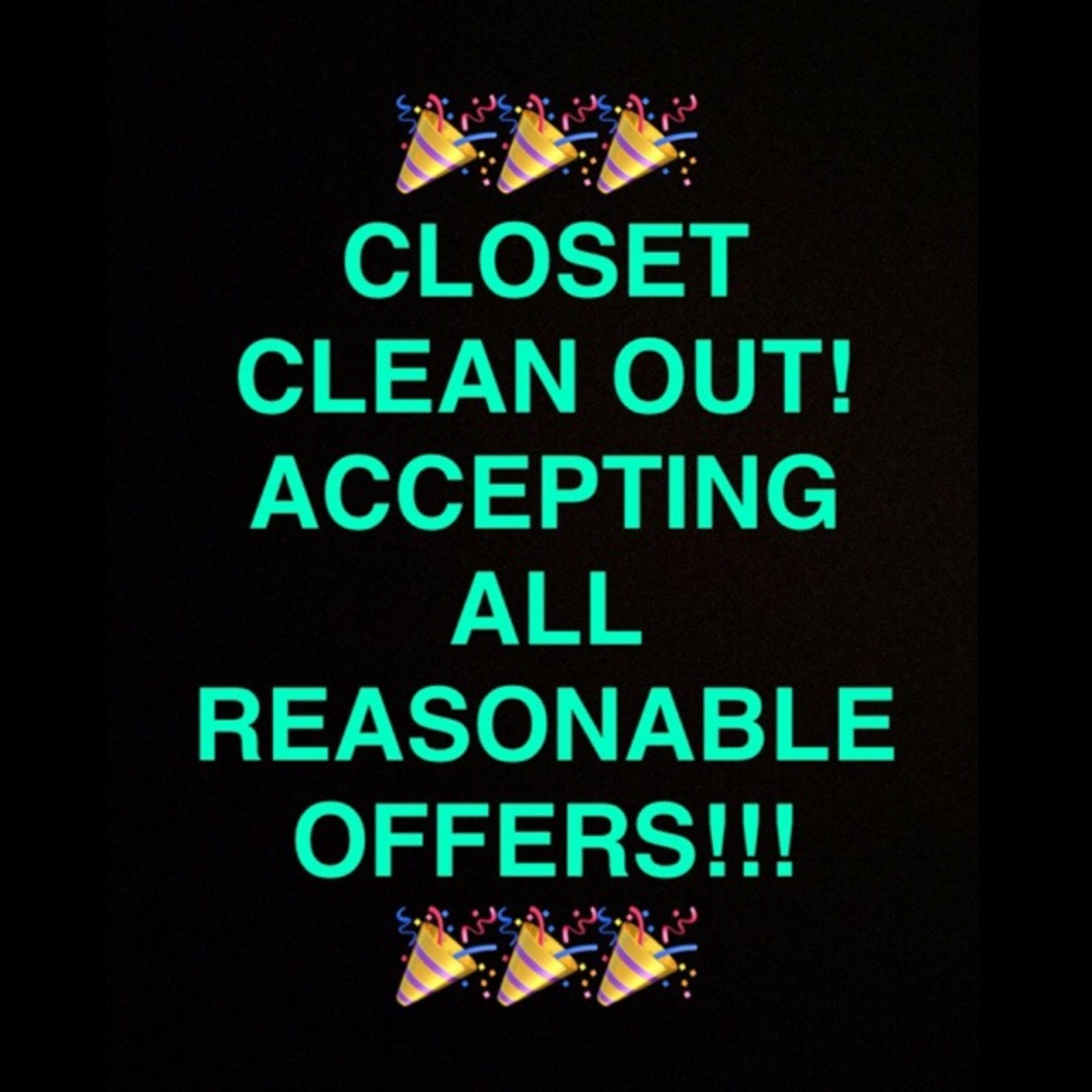 ππππCLOSET CLEAN OUT!! ππππ - Picture 1 of 1