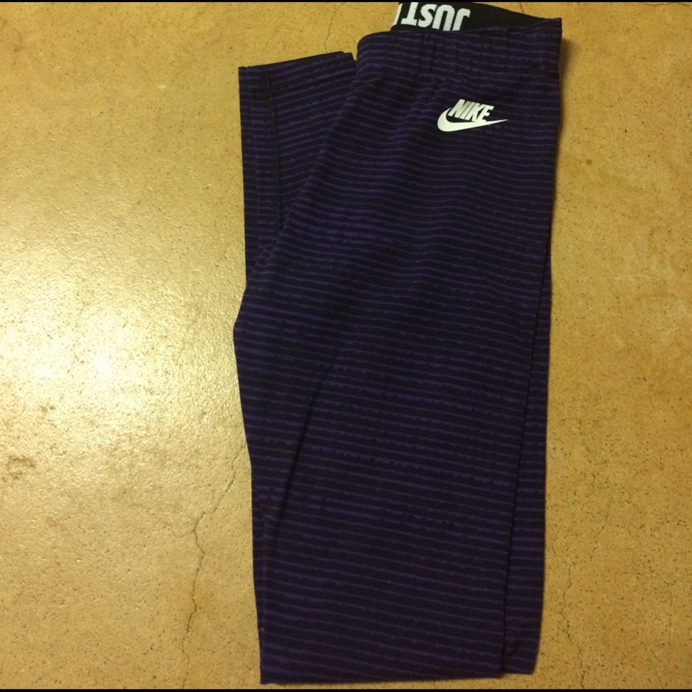 Purple Nike leggings