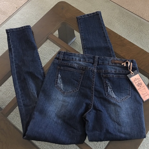 😍 4/$20 Back 2 School Distressed skinny jeans - Picture 6 of 6