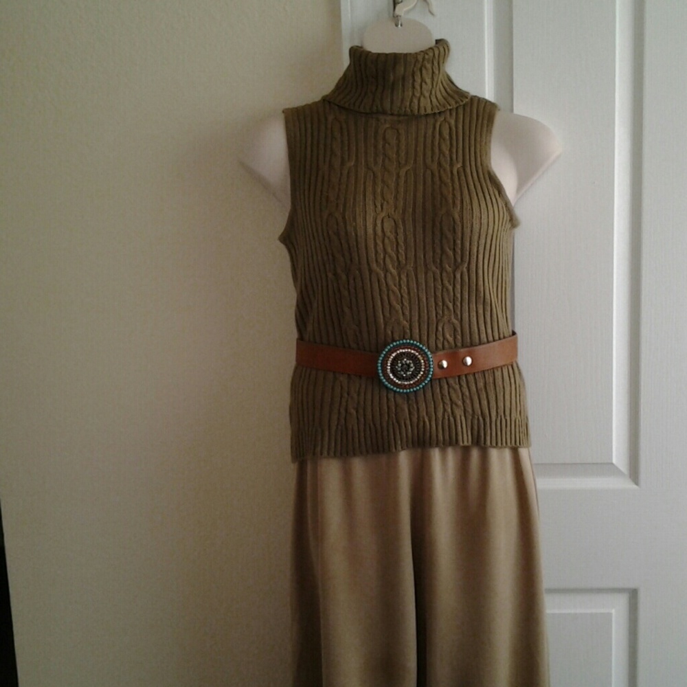 Sleveless Sweater tutleneck