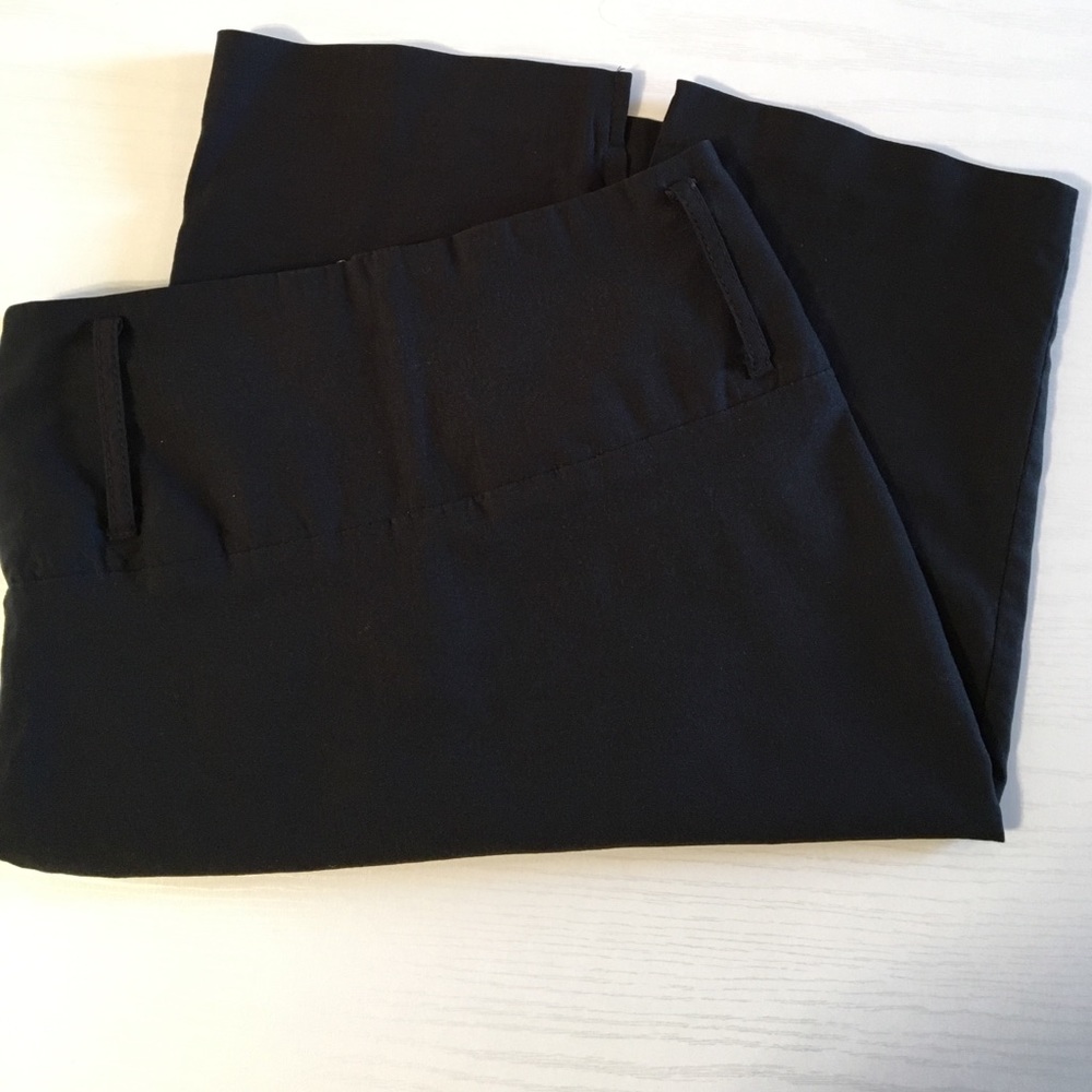 Stretchy black pencil skirt