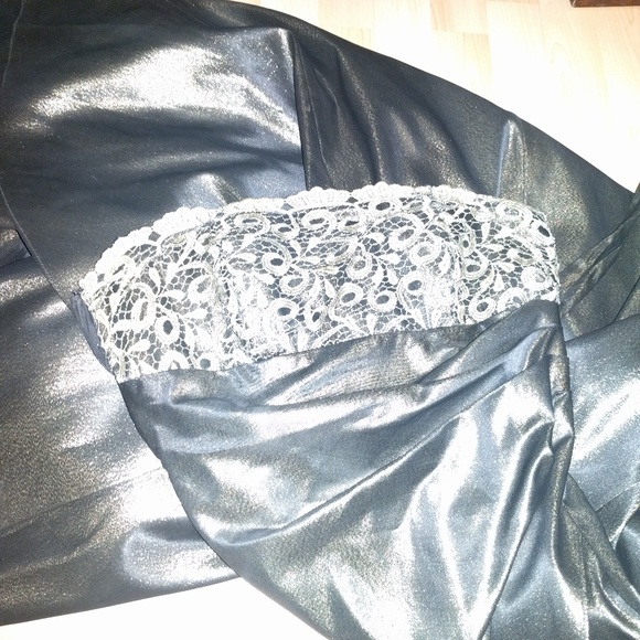 Sold! - Picture 2 of 4