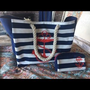 Anchor Beach Tote a/ matching cosmetic tote