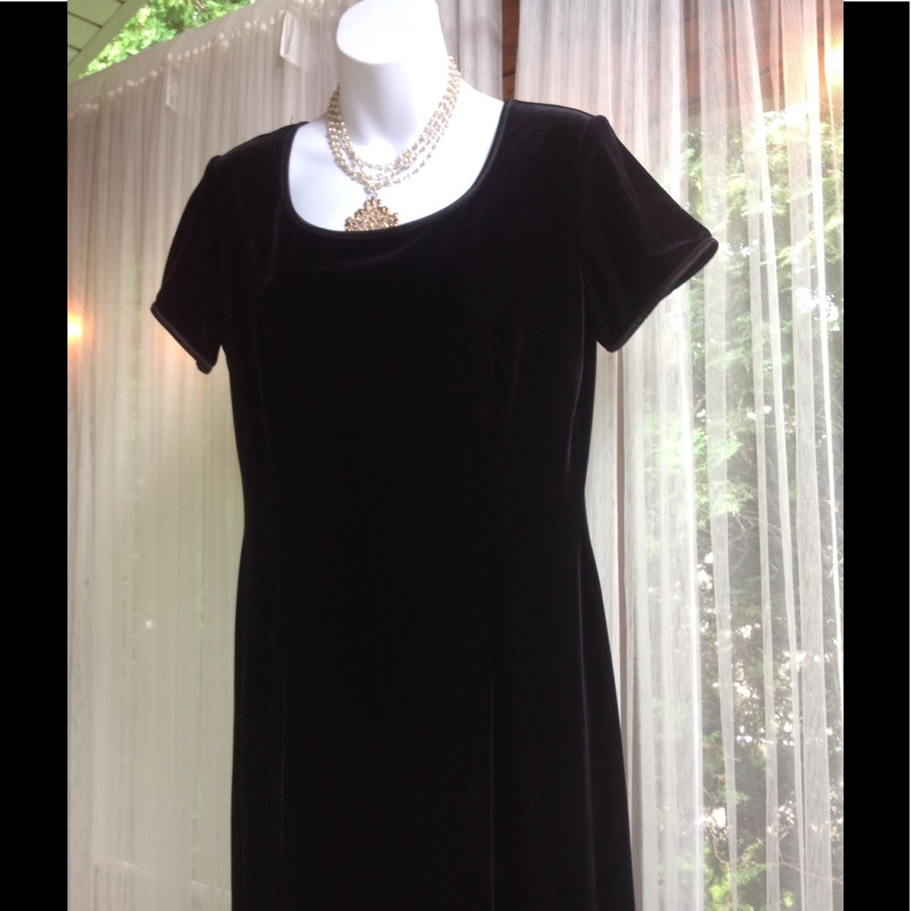 Black velvet dress