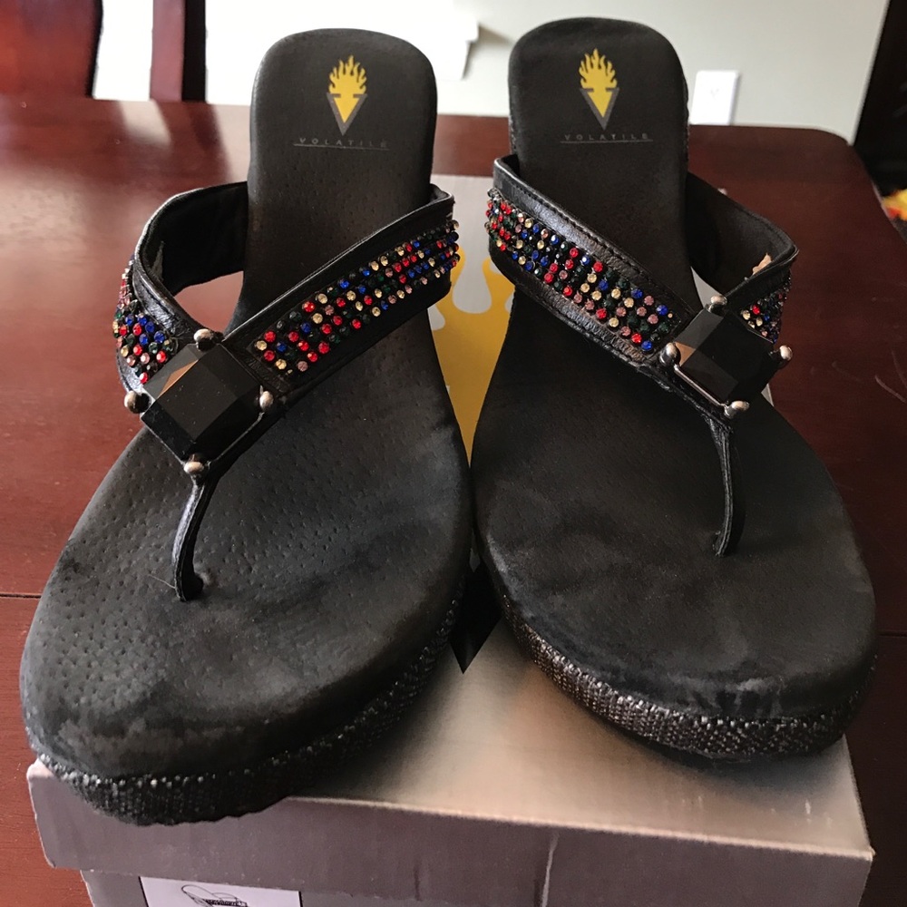 Volatile Flip Flops