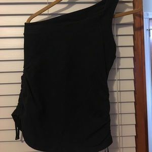 Lululemon off shoulder tank size 6
