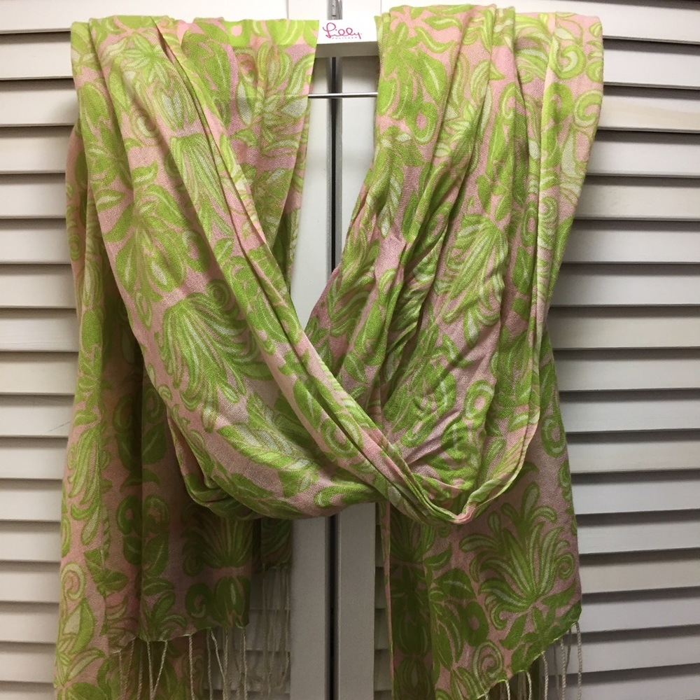 Lilly Pulitzer Murfee Scarf (EUC)