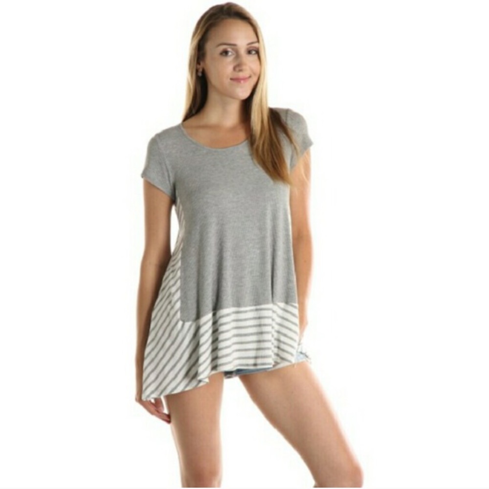 🎉SALE🎉 Gray Striped Contrast Tunic