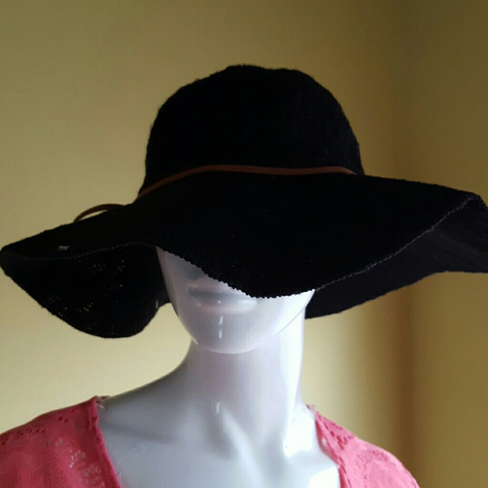 Beach floppy hat