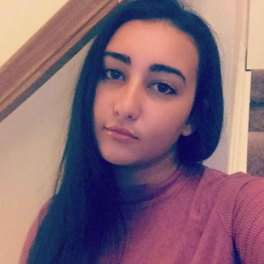 Meet your Posher, Leenah