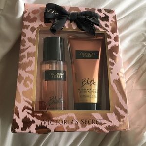 Victoria's Secret "Blush" fragrance set 💕