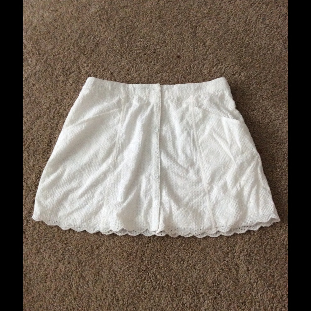 NWOT f21 Lacey skirt