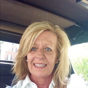 Meet your Posher, Evelyn