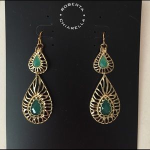 Roberta Chiarella Jewelry - Roberta Chiarella goldtone green teardrop earrings Roberta Chiarella Jewelry - Roberta Chiarella goldtone green teardrop earrings