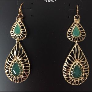 Roberta Chiarella Jewelry - Roberta Chiarella goldtone green teardrop earrings Roberta Chiarella Jewelry - Roberta Chiarella goldtone green teardrop earrings