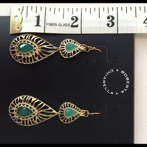 Roberta Chiarella Jewelry - Roberta Chiarella goldtone green teardrop earrings Roberta Chiarella Jewelry - Roberta Chiarella goldtone green teardrop earrings