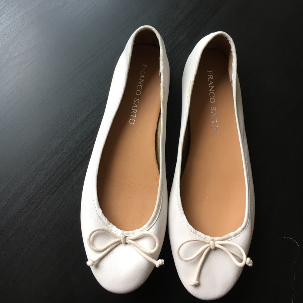 White Leather Ballerina w/Small Bow Flats