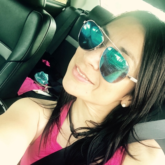 Meet your Posher, Nancy - Picture 2 of 7