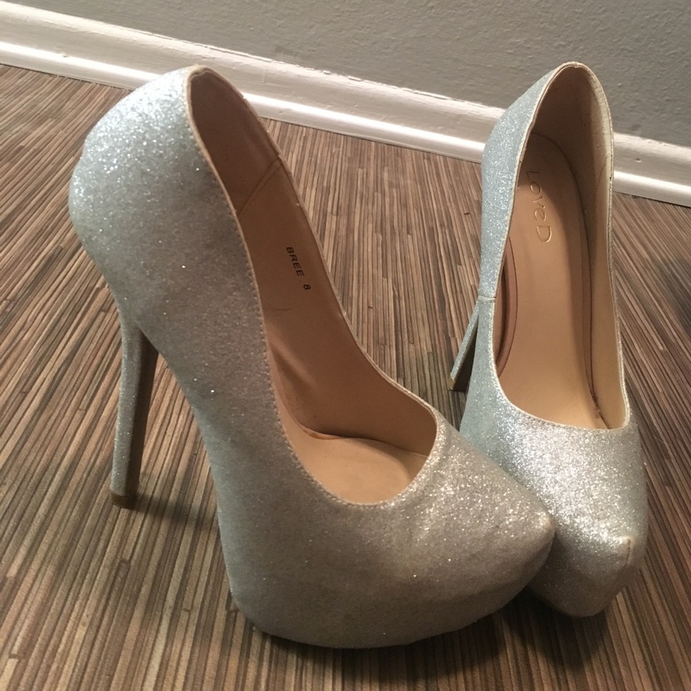 Heals - Picture 2 of 3