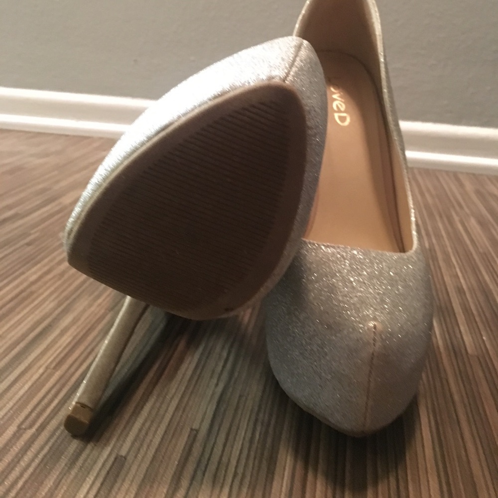 Heals - Picture 3 of 3