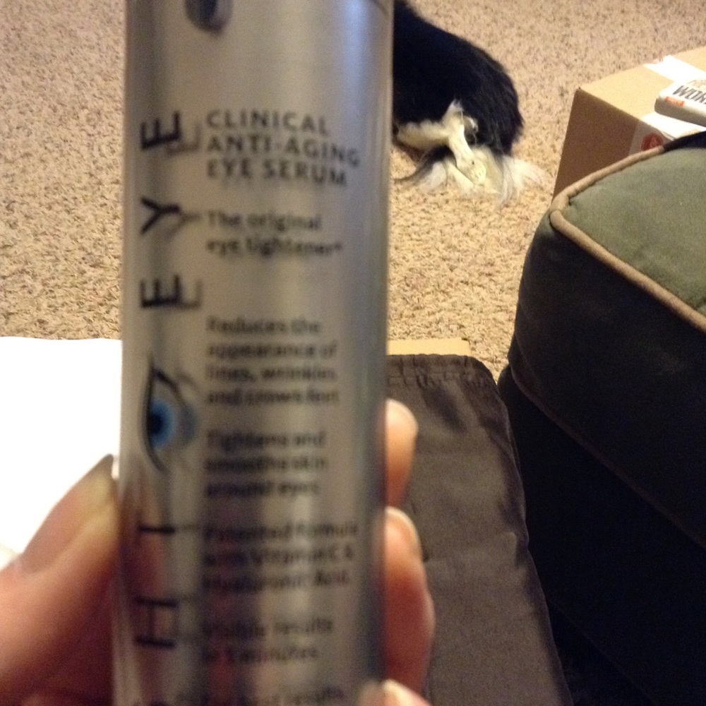TIGHT EYE CLINICAL ANTI AGING EYE SERUM.