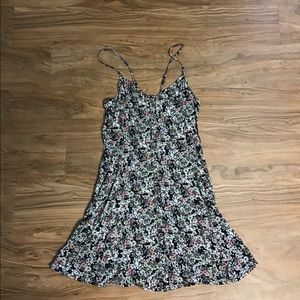 🔵American Eagle X-back Floral Dress NWOT!!🔵