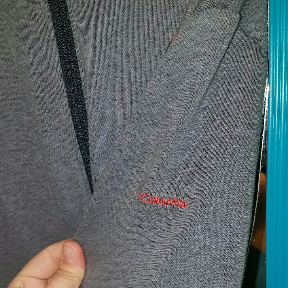 Columbia sweat suit