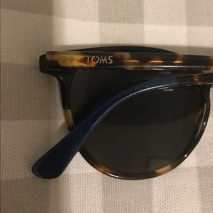 TOMS Sunglasses