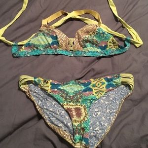 Maaji swimsuit, size L, reversible!