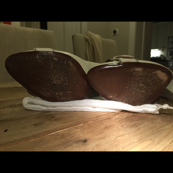 🎉host pick🎉 D&G white with brown buckle heels - Picture 3 of 4