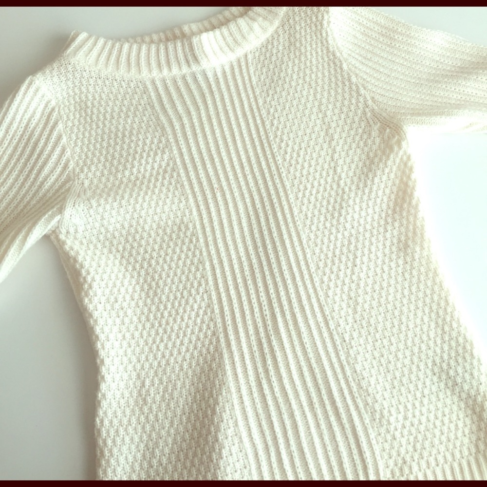 Small Crew Neck Cable Sweater
