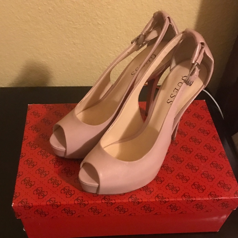 Light pink Guess heels size 6
