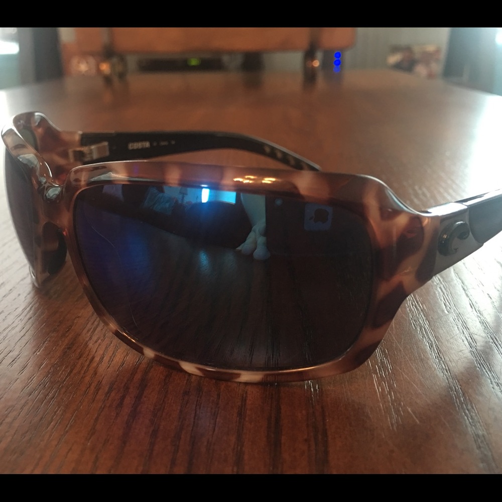 Costa Isabela Sunglasses