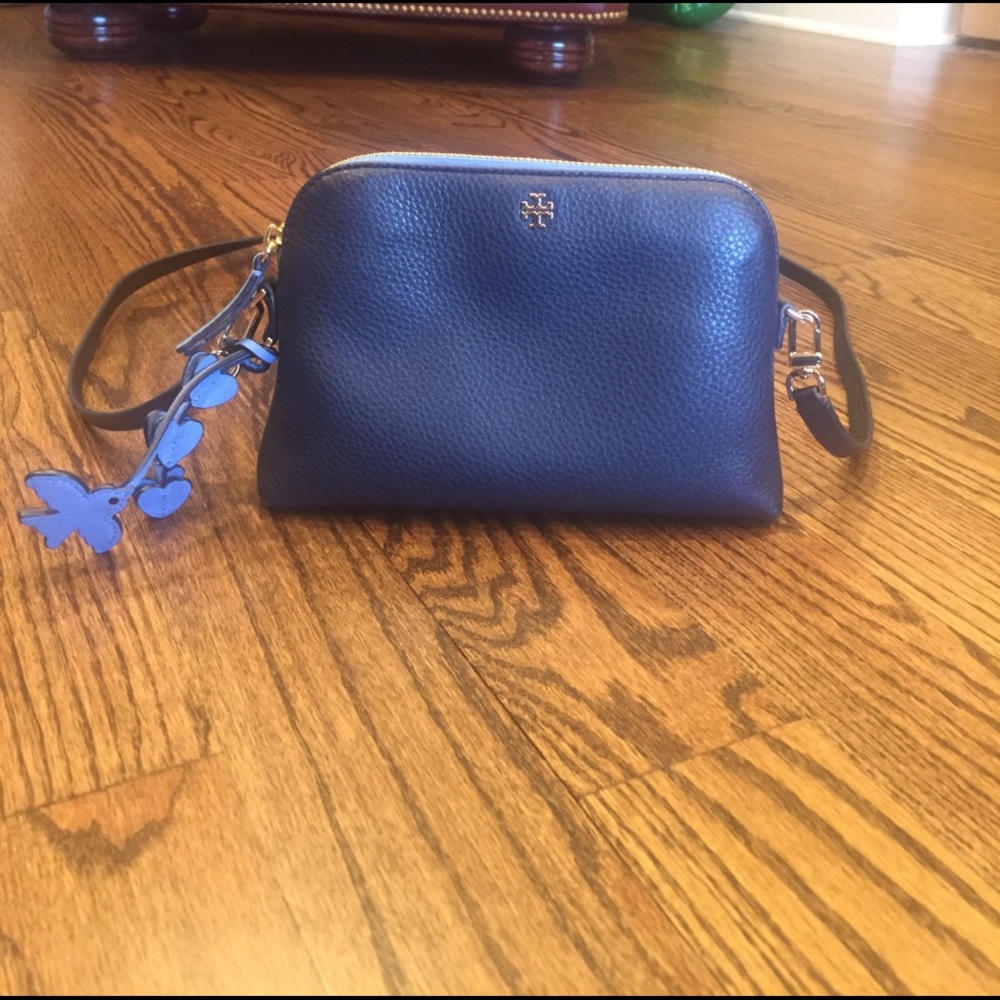 Tory burch peace pebbled cross body purse
