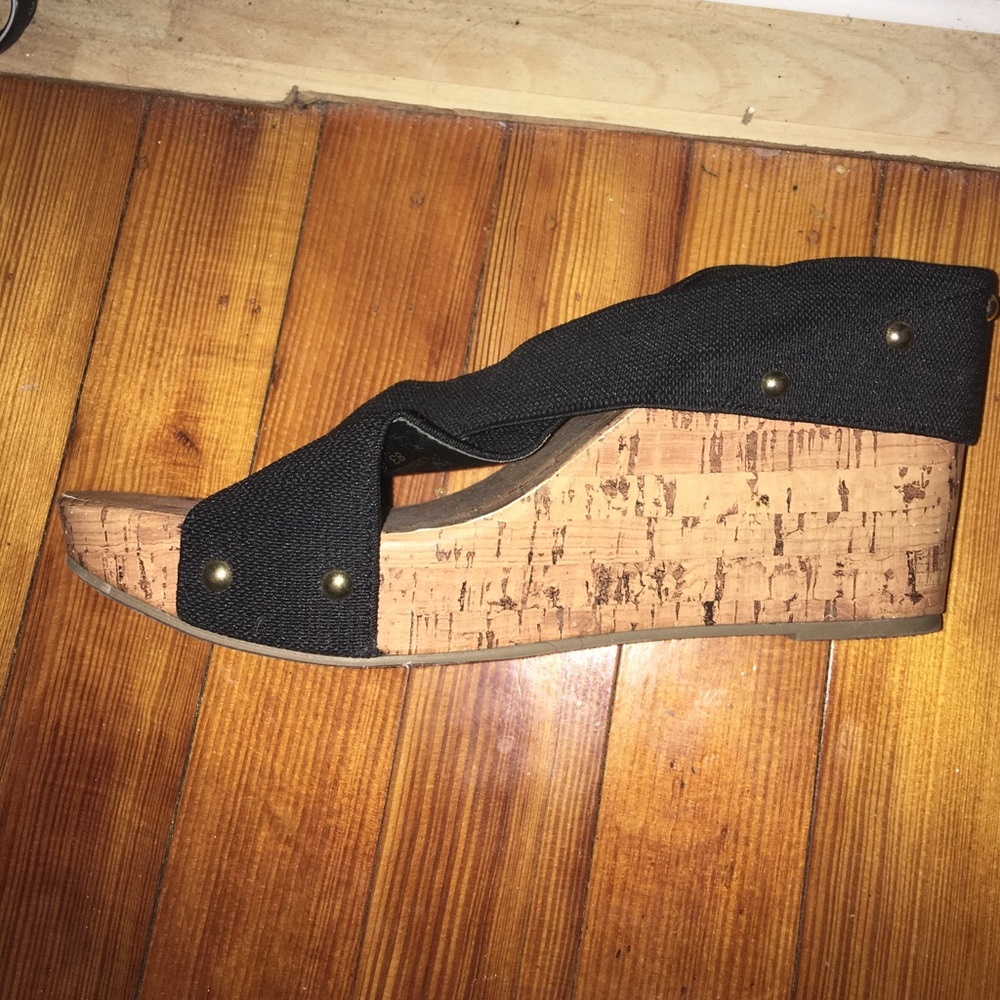 WEDGE HEEL
