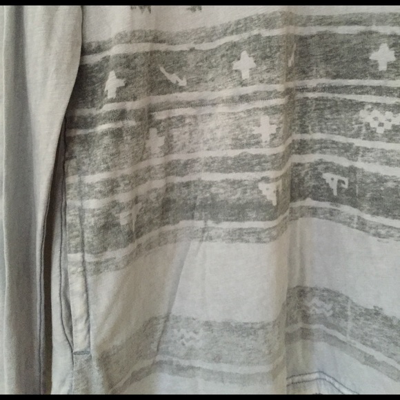 American Eagle Outfitters Tribal Print Hoodie M - Picture 3 of 4