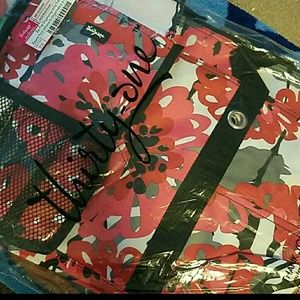 Thirty-one RESERVED FOR SARAH1616