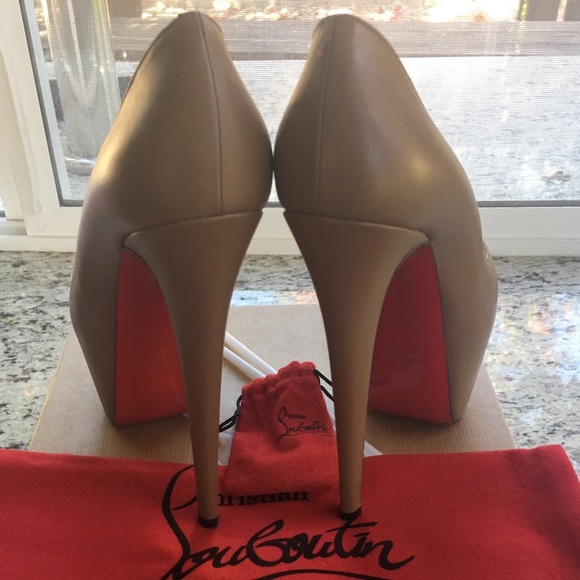 CHRISTIAN LOUBOUTIN Nude Highness with Red Toe 38 - Picture 2 of 4